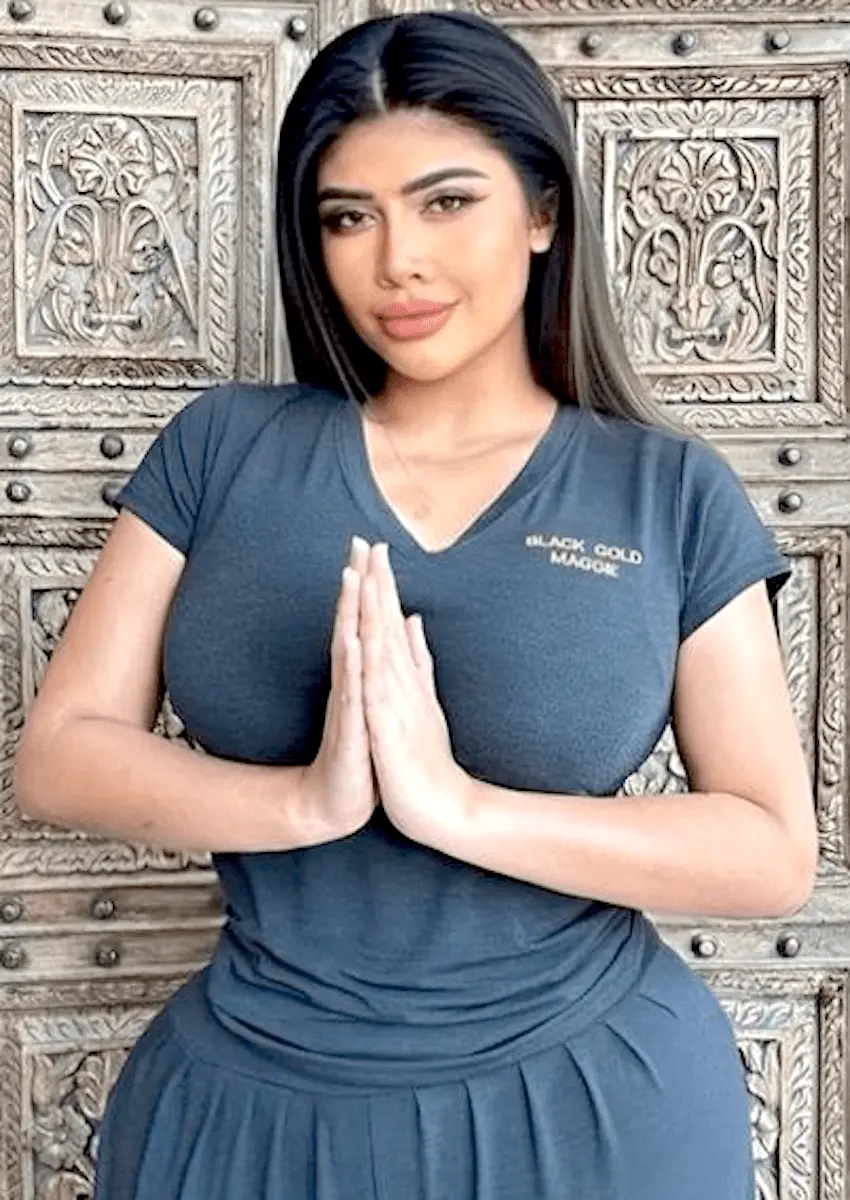 maggie-black-gold-alhabtoor-therapist